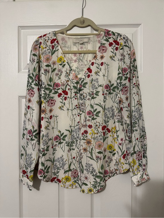 LOFT Tops - LOFT Cream Floral V-Neck Button-Front Blouse